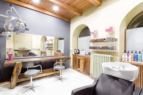 Silvia Massetti - Different Hair Salon