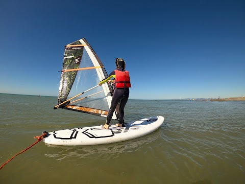 Scuola Surf Romasurfing School