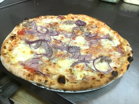 PIZZAMANIA PIZZE D’ASPORTO con SERVIZIO a DOMICILIO