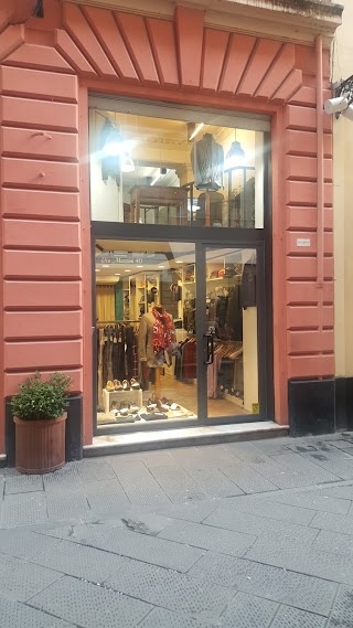 MANU & CO BOUTIQUE