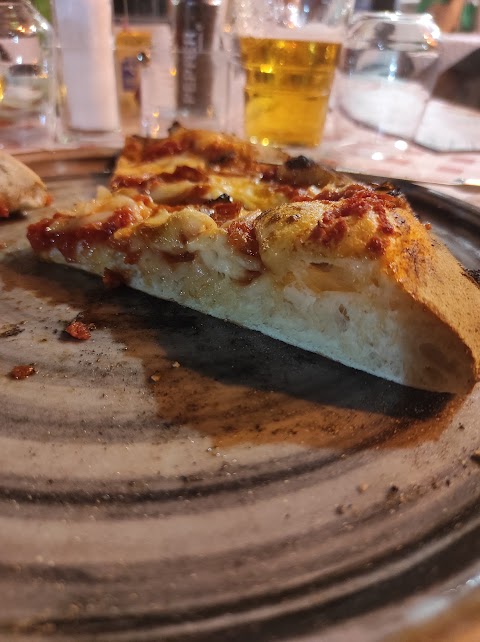 ADDUMARÌ PIZZERIA E CUCINA NAPOLETANA