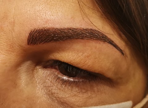 Les Folies di Bensi Sandra Trucco Semipermanente Ricostruzione Unghie Estetica