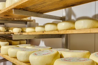 Caseificio Franceschi produzione e vendita formaggi con spaccio aziendale