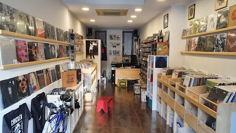 Chicken Records - Music & Vinyl Shop