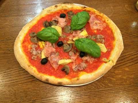 La Sfiziosa Pizzeria Gastronomia