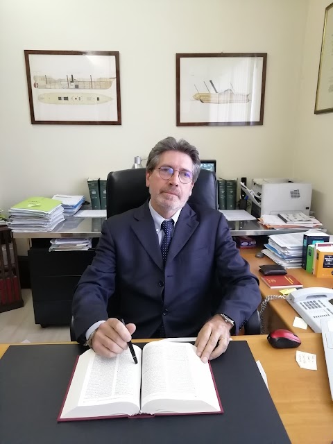 Avv. Luciano Barletta