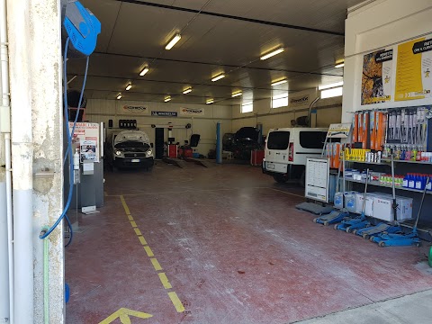 Centro Auto Revisioni Gommista Officina