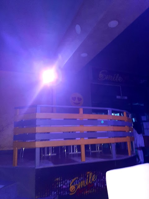 Smile Disco Bar