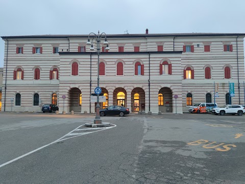 Stazione ferroviaria di Peschiera del Garda