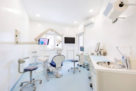 Centro Odontoiatrico Gioia - Dentista Latina