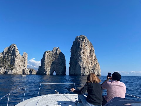 Boat Charter Ischia - Napoli - Capri Trasferimenti ed escursioni in barca