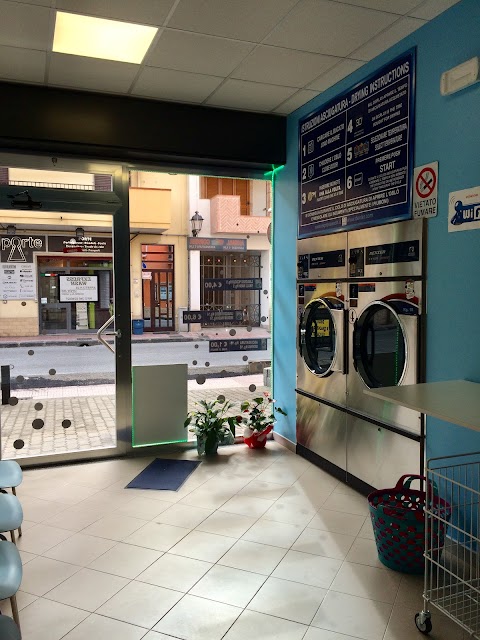 Express Wash Spadafora Lavanderia 24H Self-service