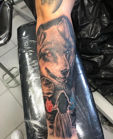 Dark Art Studio Tattoo