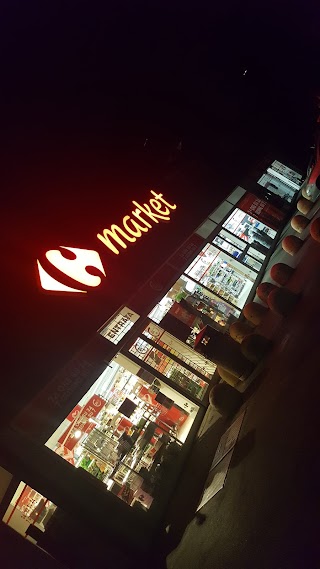 Carrefour Market - Milano Uruguay