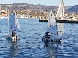 sede a mare-ristorante Circolo della Vela Muggia