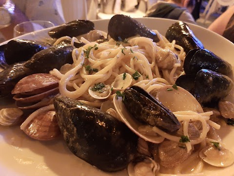 Ristorante La Baracchina sul Molo - Pesce Fresco Viareggio - Cruditè