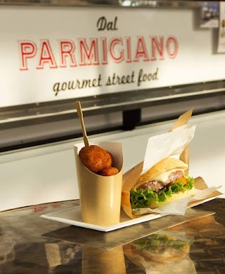 Dal Parmigiano - Gourmet Street Food