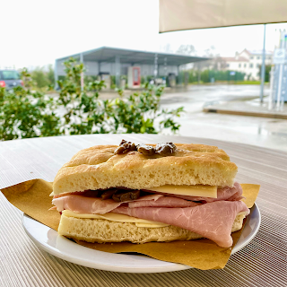 Snack bar da Francy e Anna