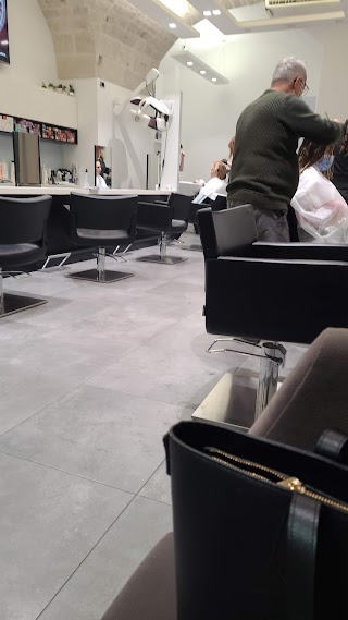 "Coiffeur Rino Staff" di Detomaso Maria