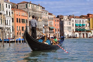 Venezia in Gondola by RIZZO ANDREA