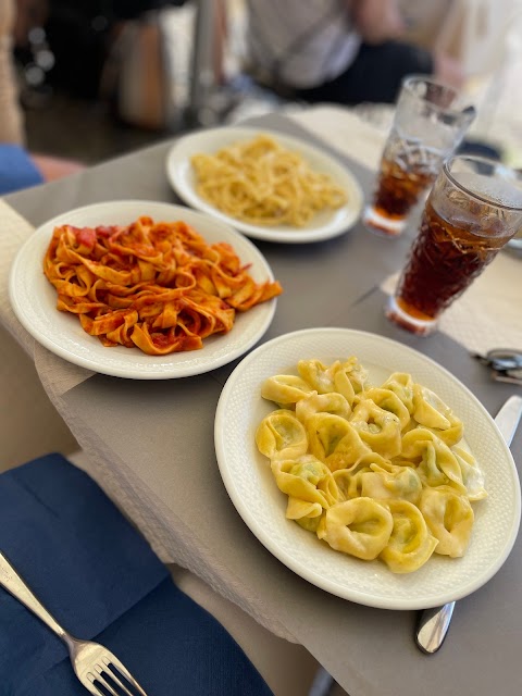 Varenna Caffè Bistrot