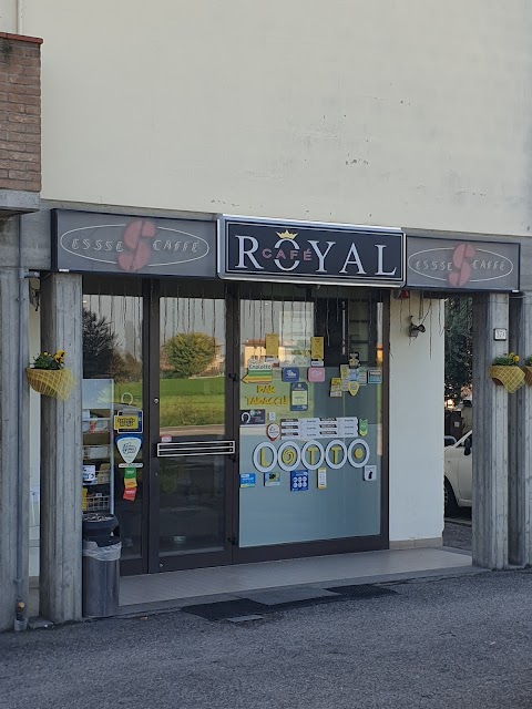 ROYAL CAFE'