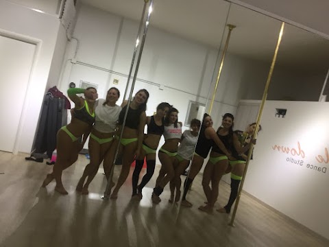 Upside down Pole Dance Studio - Napoli