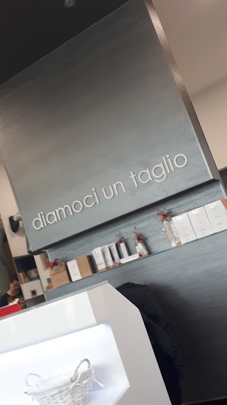 Diamoci Un Taglio S.N.C. di Beccari Dania