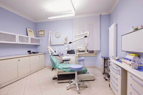Studio Dentistico Tosi - Tosi Dott.ssa Francesca - De Franco Dott. Andrea