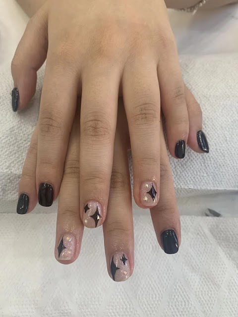 Lisa Nails