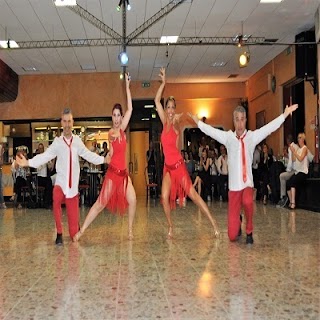 Corsi di Ballo Domydance Club