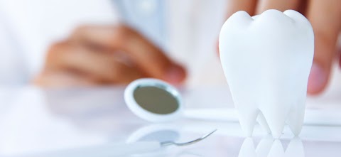 Studio Dentistico | Dott. Calogero Taibi - Dott.ssa Simona Taibi | Laser Terapia