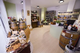 Tipico & Genuino Vini Liquori Specialita' Gastronomiche