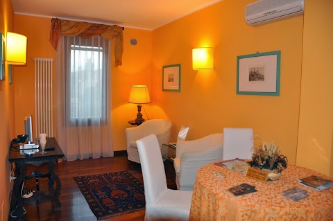 Piazza Nova Guest House - Bed and breakfast