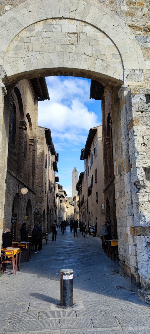 Maria's Pelletterie San Gimignano & Volterra