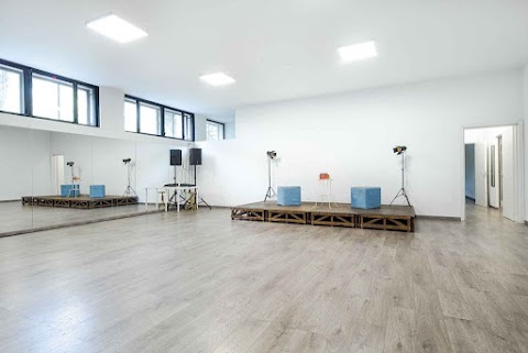 Buio in Sala Acting School / Spazio Bis