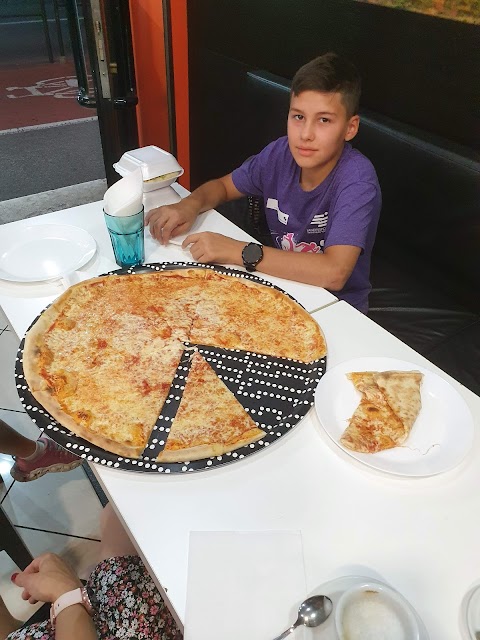 EMY Pizza
