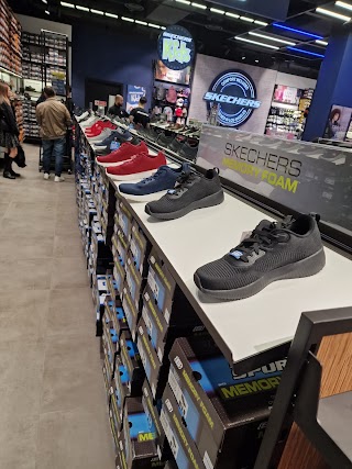 SKECHERS OUTLET