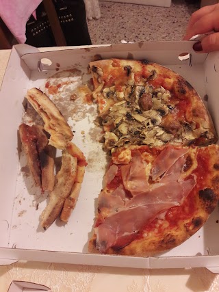 Pizza E Via Di Lanotte Beatrice