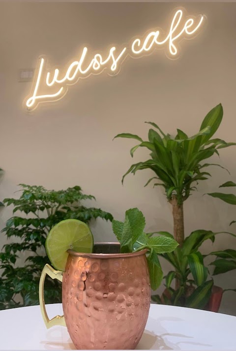 Ludos Cafe