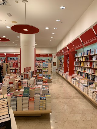 Mondadori Megastore