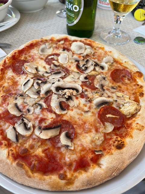 Vecchia Napoli Pizzeria Ristorante