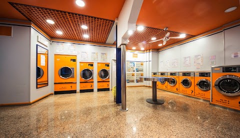 LAVANDERIA SELF - SERVICE LAUNDRY ZEVIO