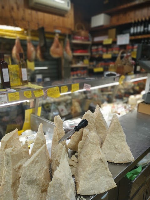 Lo Spaccio Del Formaggio Di Ticchi Simone