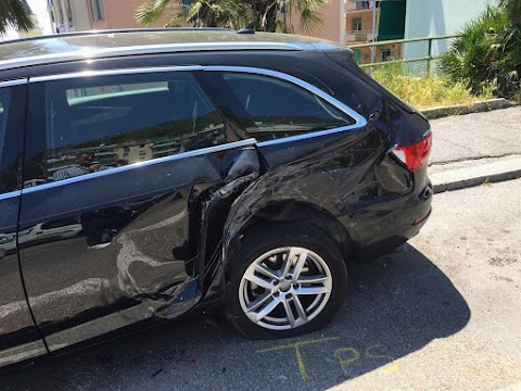 Autocarrozzeria Effe Emme Cars di Franchi Massimo - Carrozzeria Avegno-Recco