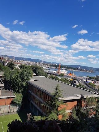 Scuola Secondaria di Primo Grado Statale Lionello Stock