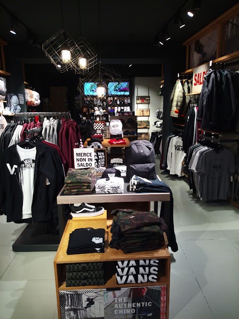 VANS Store Arezzo