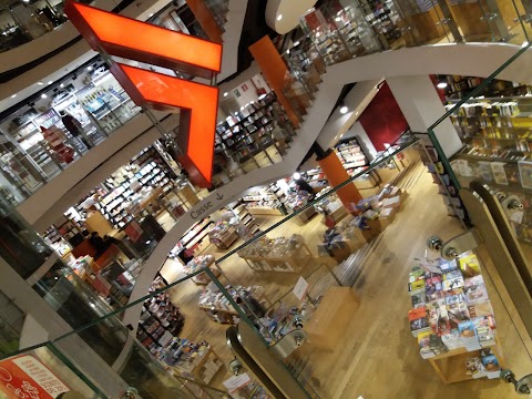 laFeltrinelli Librerie