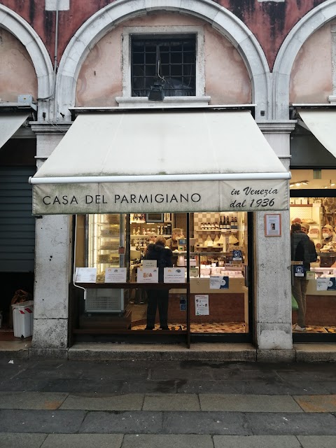 Aliani Casa Del Parmigiano