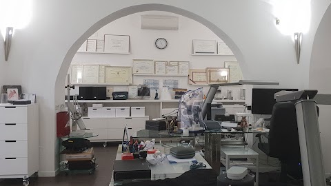 Gemmological Training Centre Formazione per sviluppo professionale gemmologico